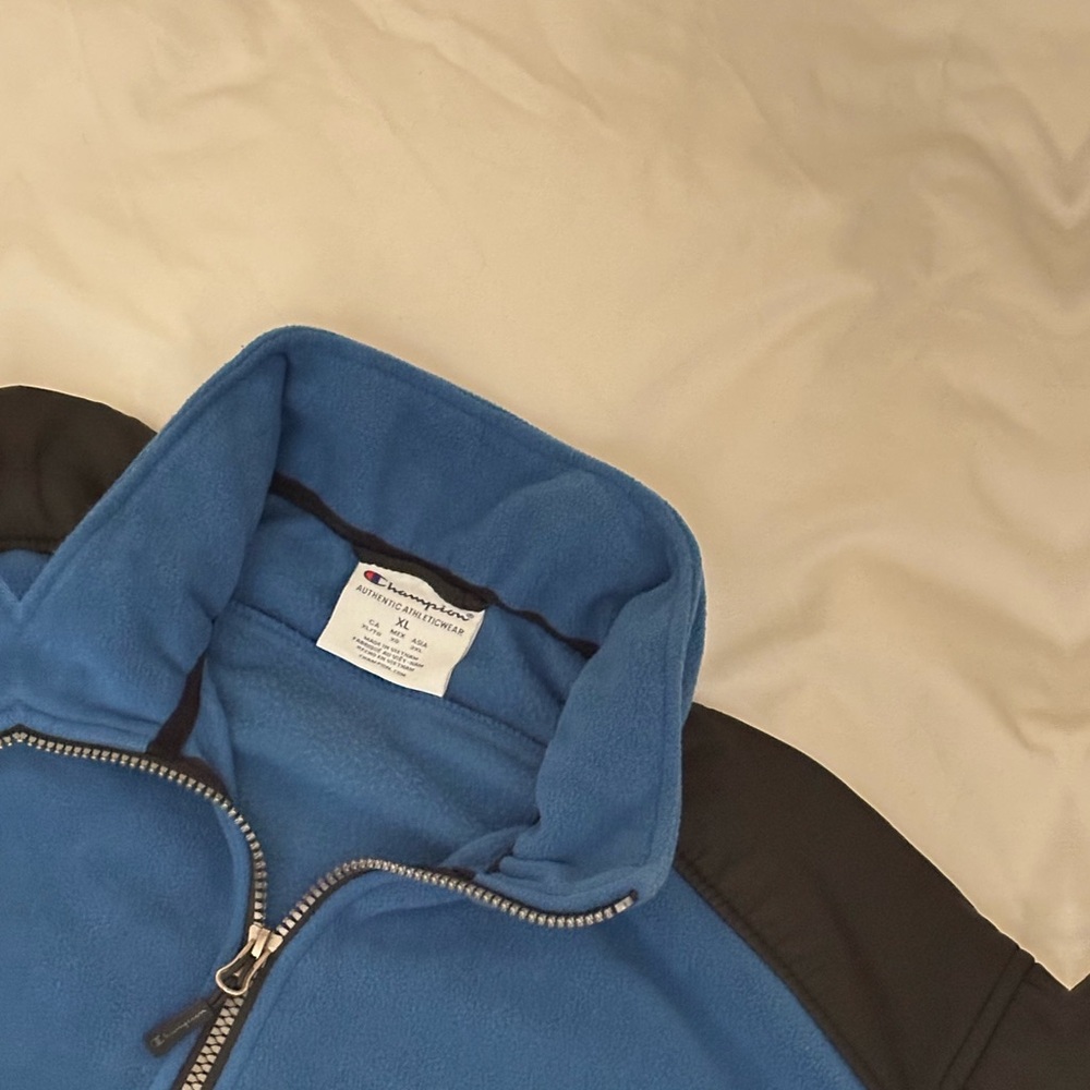 Sweatshirt - Picture 4 of 4